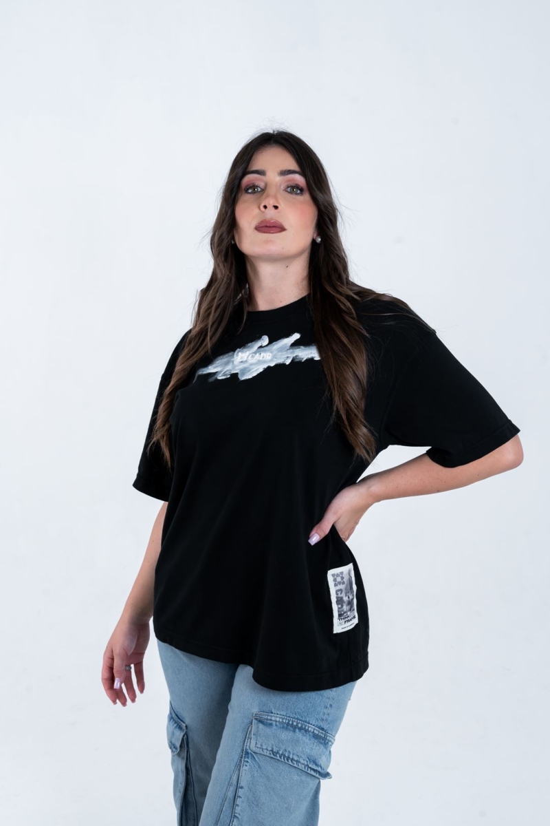 T-shirt streetwear oversize in cotone con grafica a cornice