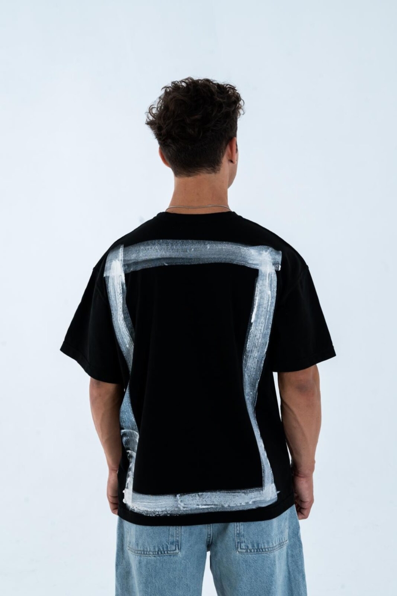 T-shirt streetwear oversize in cotone con grafica a cornice
