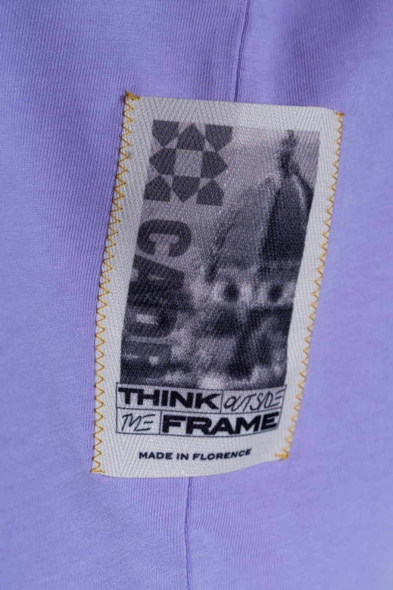 T-shirt streetwear fiori oversize in cotone lavanda con grafica floreale