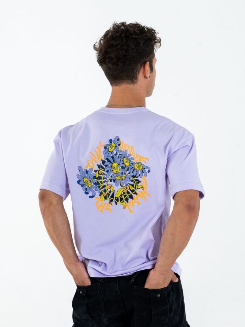 T-shirt streetwear fiori oversize in cotone lavanda con grafica floreale