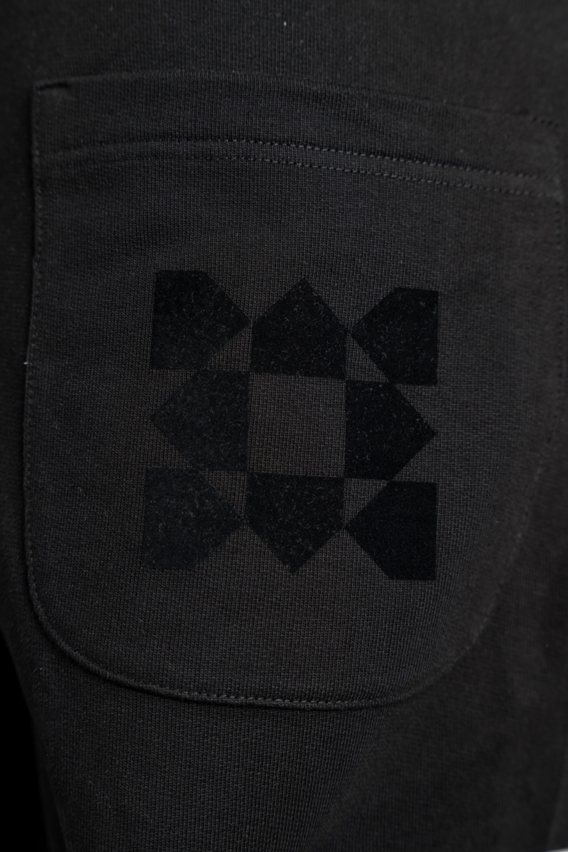 Bermuda Black Velvet